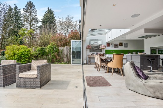inside outside Professional photography makes a real difference when selling homes